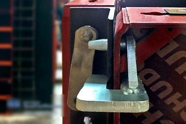 Ударный замок для опалубки